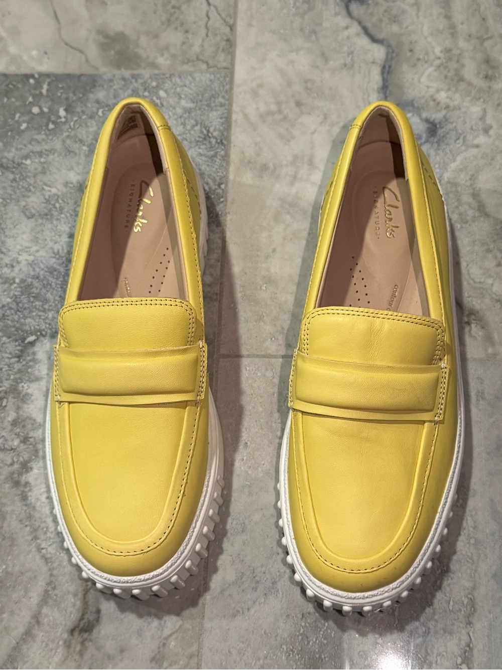 NWOB Clarks Women's Bright Yellow Leather Loafers